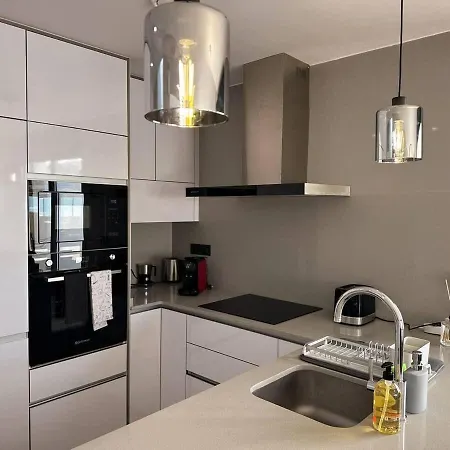 Casa vacanze Modern With Private & Community Pool *